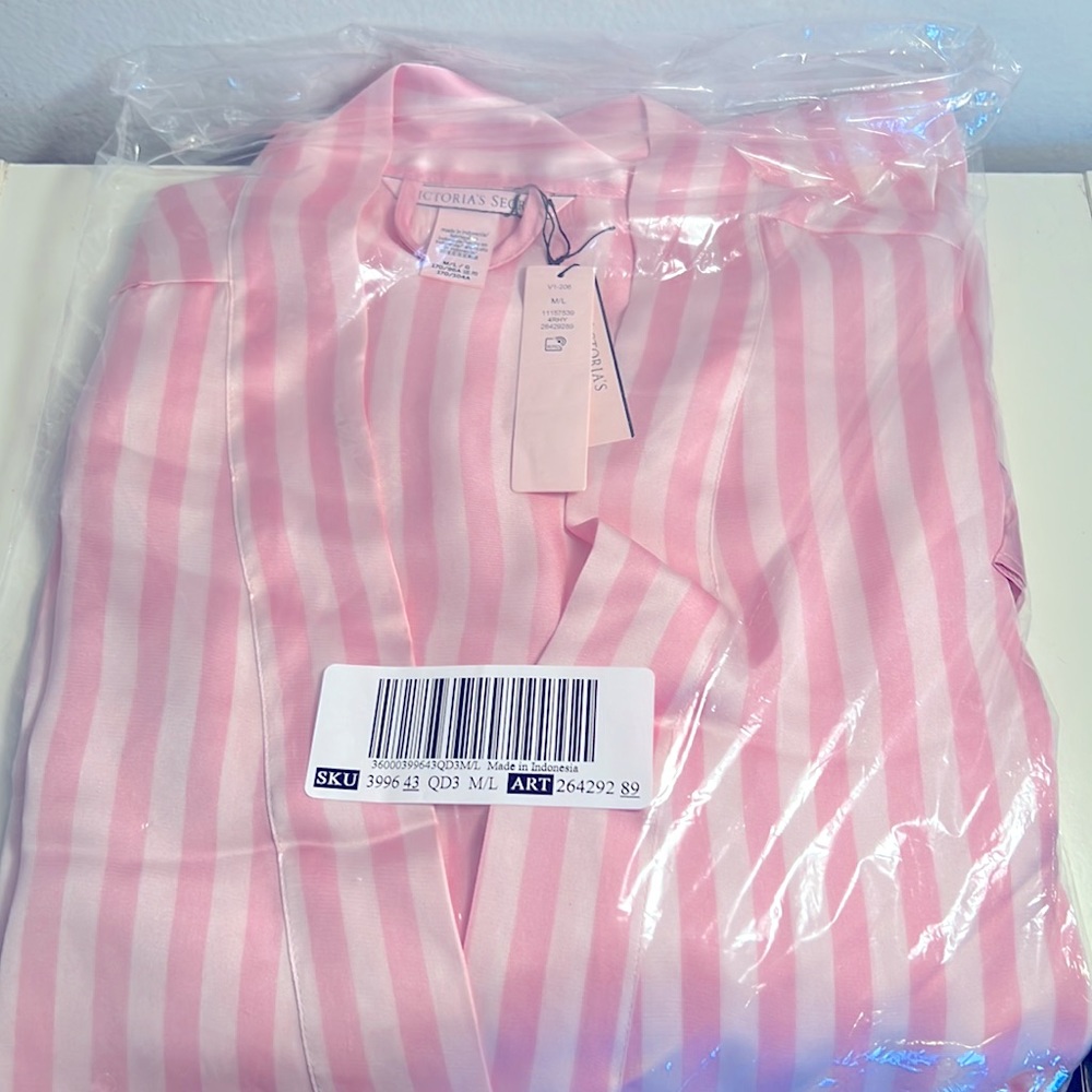 Victoria’s Secret Satin Robe - New with Tags! - M/L - Pink Stripe